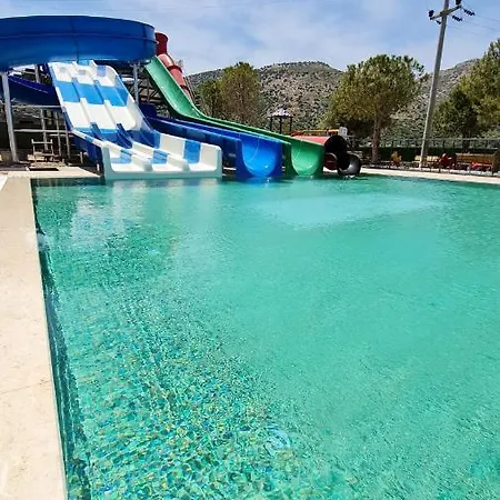 מלון Dalya Aqua & דטקה